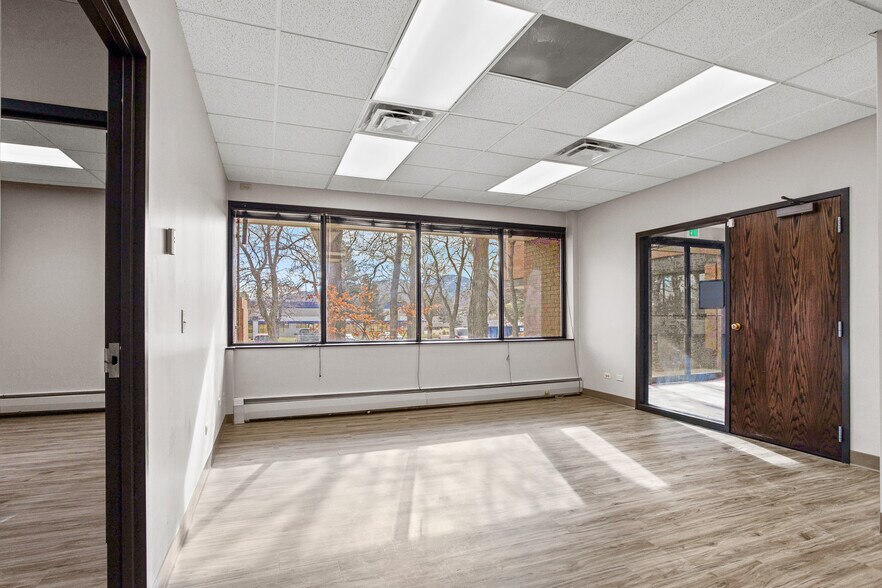 More Photos Of 10579 Bradford Rd, Littleton Medical For Lease