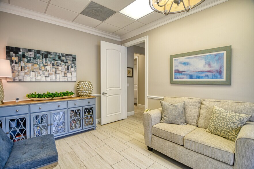 More Photos Of 5245 Office Park Blvd, Bradenton Office For Sale