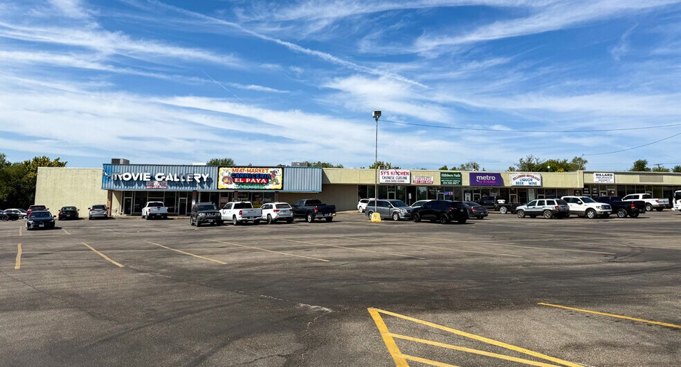 More Photos Of 320-370 Covington St, Hillsboro Unknown For Lease