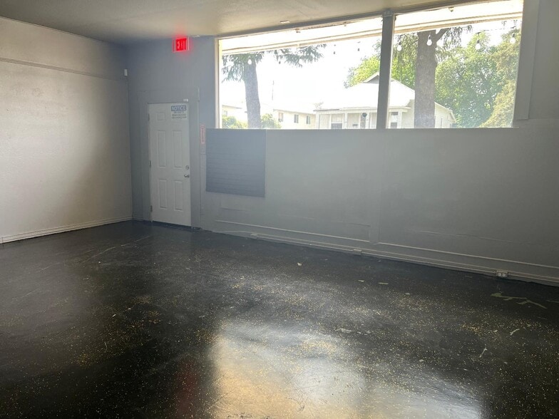 More Photos Of 741-745 Cooper, Yuba City Office For Lease
