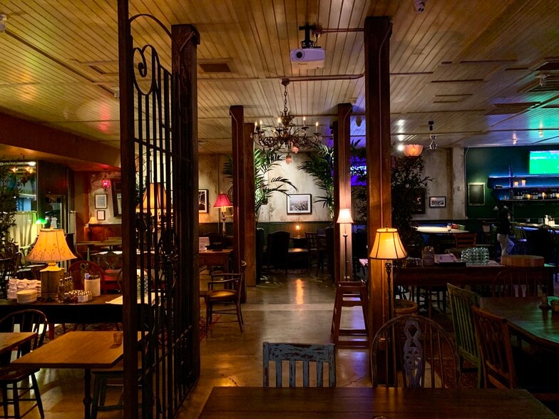 More Photos Of 1076-1080 S Fairfax Ave, Los Angeles Restaurant For Sale