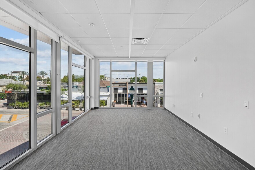 More Photos Of 302 E Atlantic Ave, Delray Beach Storefront Retail Office For Lease