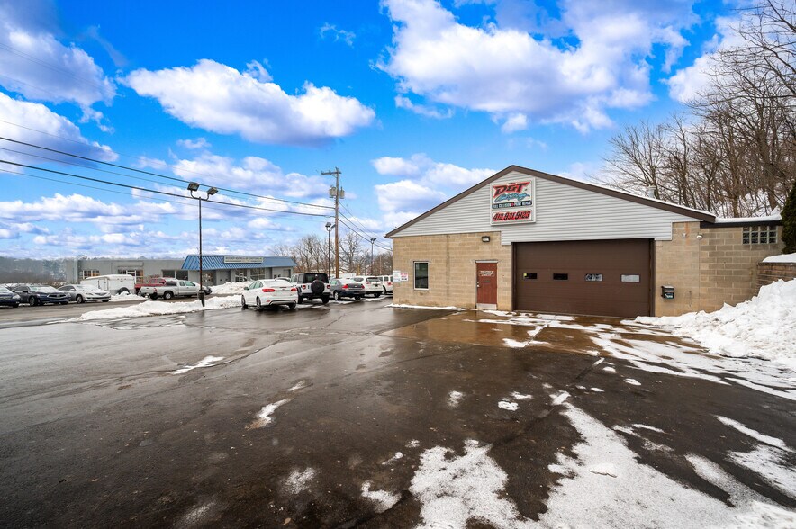 More Photos Of 186 Perry Hwy, Pittsburgh Auto Dealership For Sale