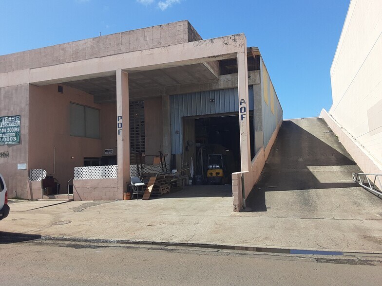 More Photos Of 2829 Awaawaloa St, Honolulu Warehouse For Lease