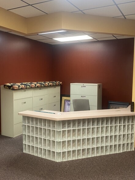 More Photos Of 3023 Eastland Blvd, Clearwater Office For Sale