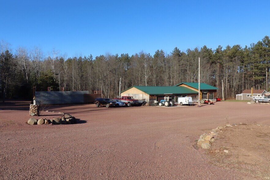 More Photos Of 809 Thomas St, Mellen Auto Dealership For Sale