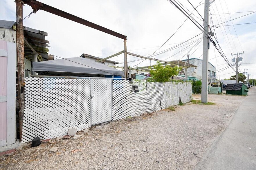 More Photos Of 5331 5th Ave, Key West Apartments For Sale