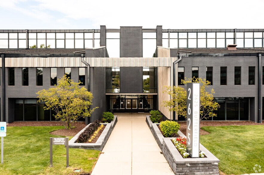 More Photos Of 2625 Butterfield Rd, Oak Brook Office For Lease