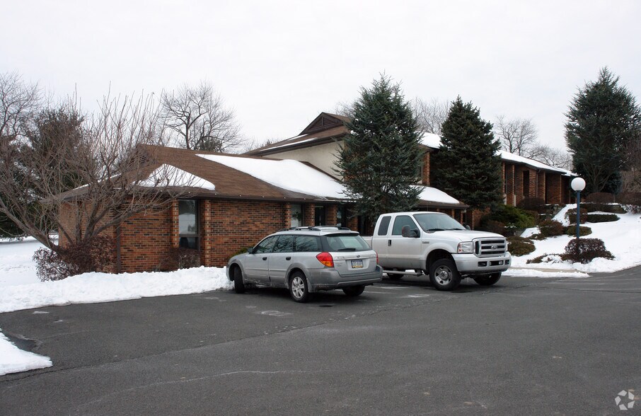 More Photos Of 2771 Geryville Pike, Pennsburg Medical For Lease