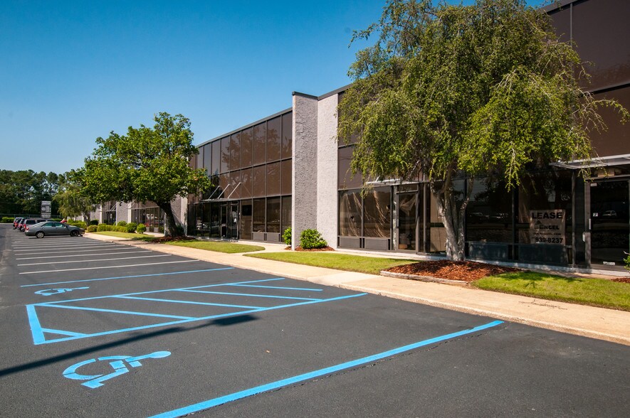 More Photos Of 133 W Oxmoor Rd, Birmingham Light Distribution For Lease