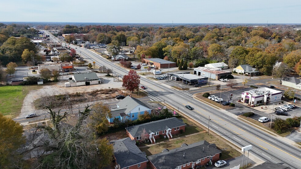 More Photos Of 732 W Taylor St, Griffin General Retail For Sale