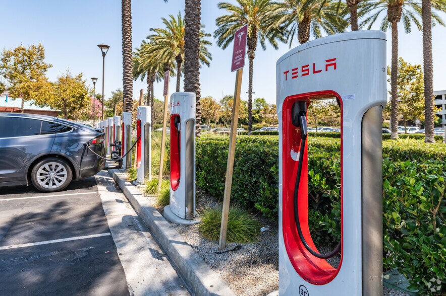 More Photos Of 2300 E Katella Ave, Anaheim Office For Lease