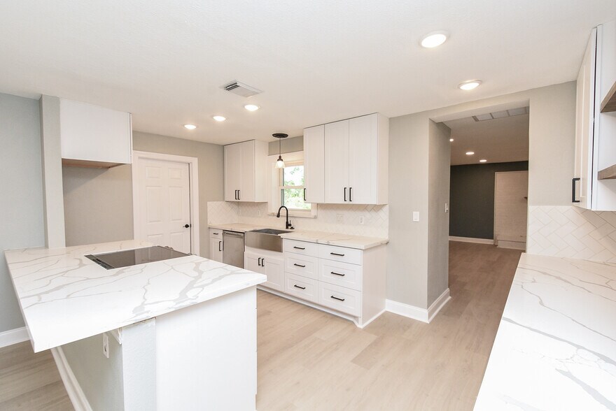 More Photos Of 19022 Old Mueschke Rd, Tomball Medical For Lease