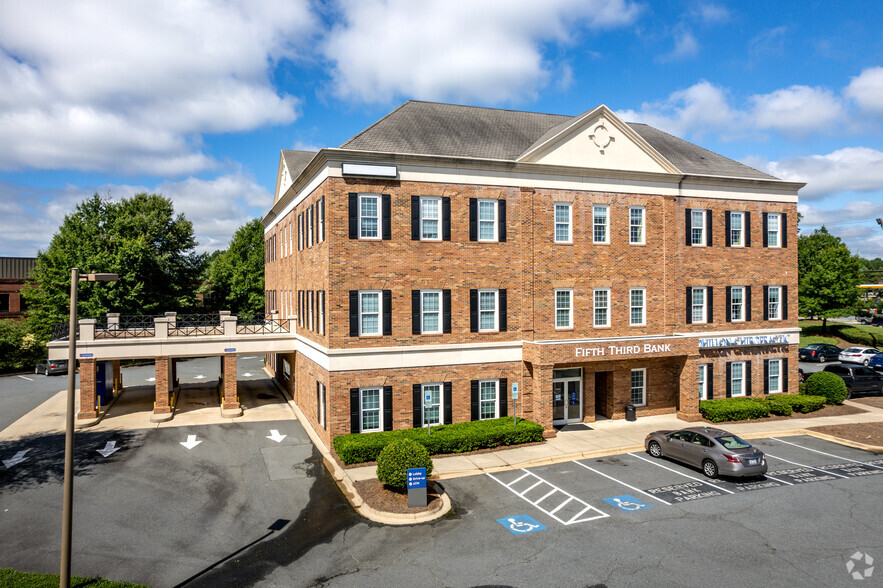 Primary Photo Of 10400 Mallard Creek Rd, Charlotte Medical For Lease