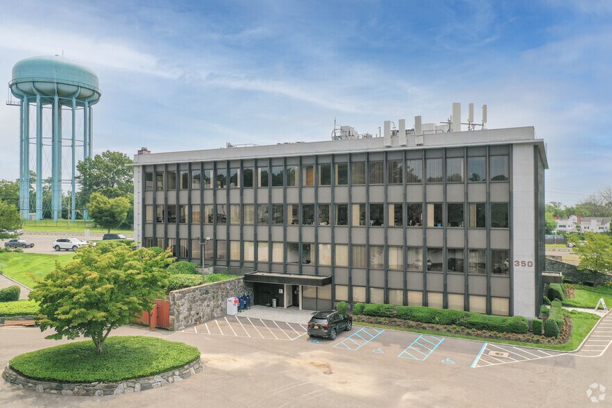 More Photos Of 350 Jericho Tpke, Jericho Office For Lease