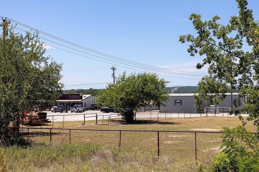 More Photos Of 5080-5090 Tin Top Rd, Weatherford Restaurant For Sale