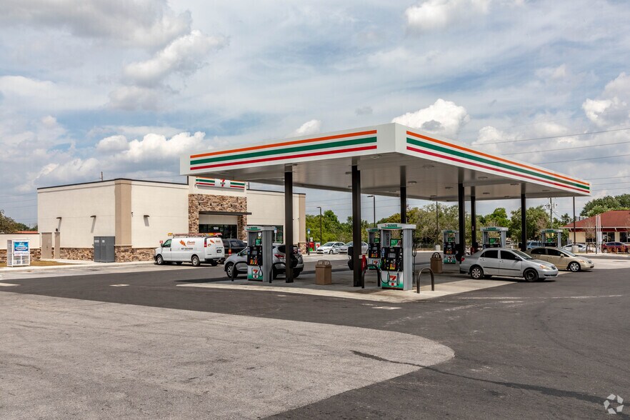 More Photos Of 1690 E Hinson Ave, Haines City Service Station For Sale