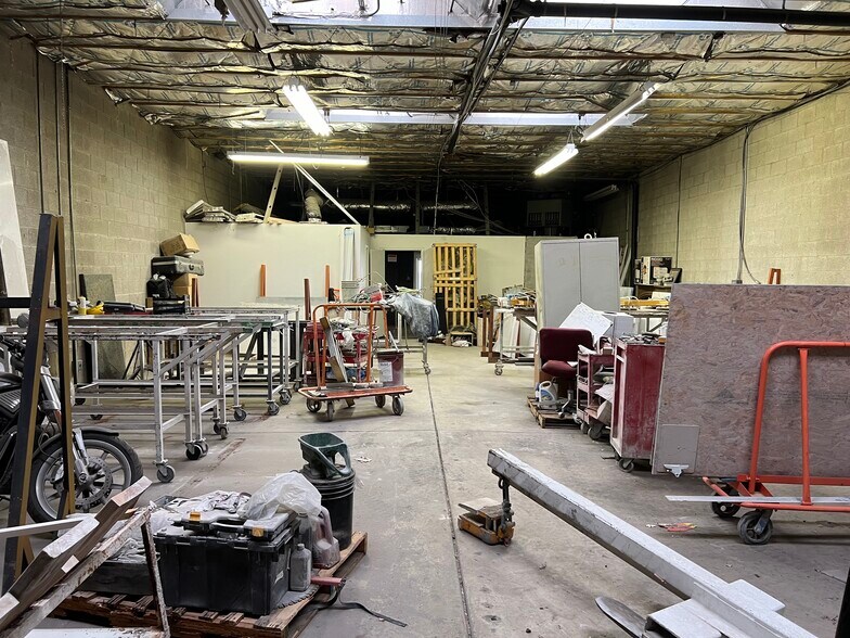 More Photos Of 3267 S 300 W, Salt Lake City Manufacturing For Lease