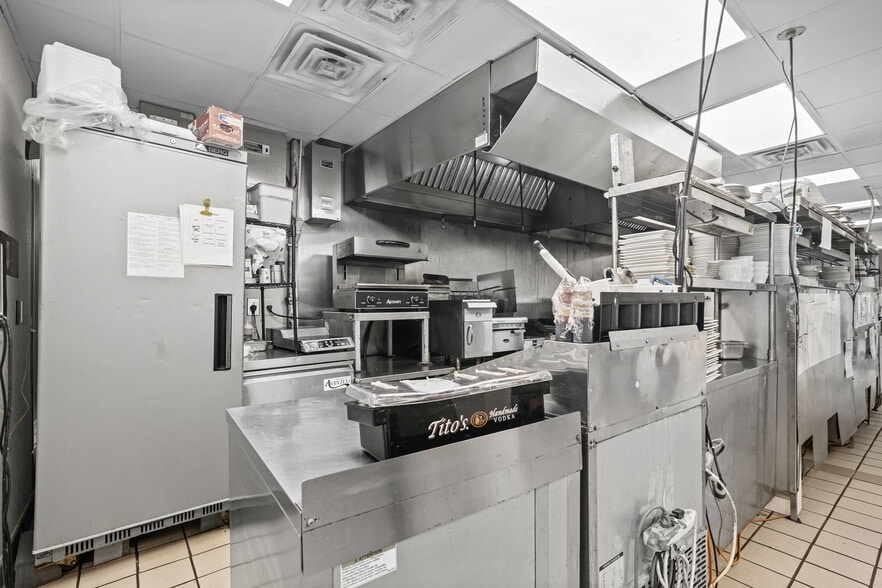 More Photos Of 91 Millard Farmer Ind Blvd, Newnan Restaurant For Sale