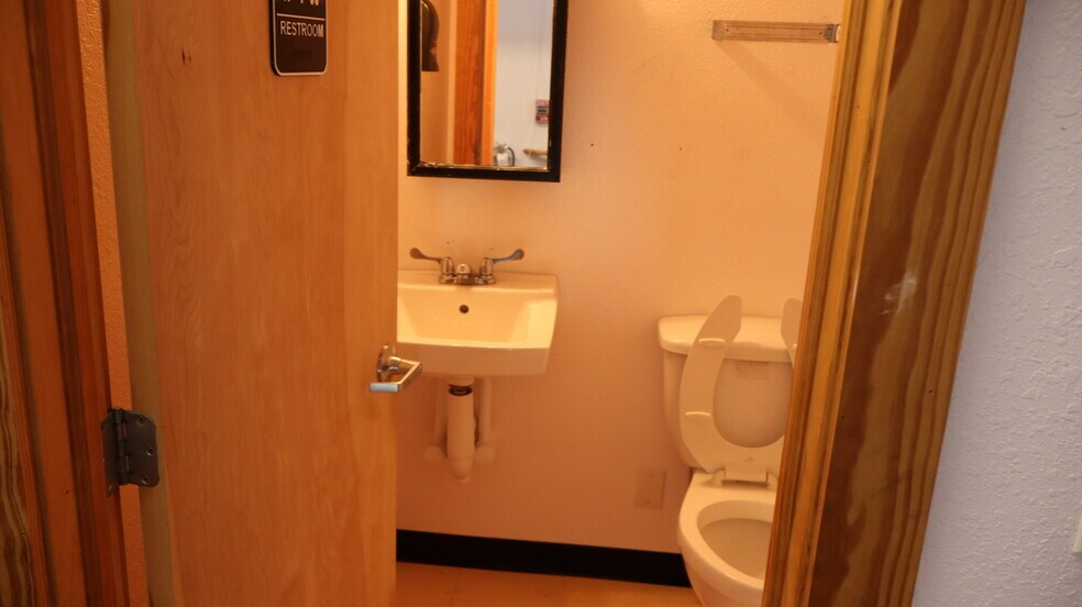 More Photos Of 4009 N Croatan Hwy, Kitty Hawk Freestanding For Lease