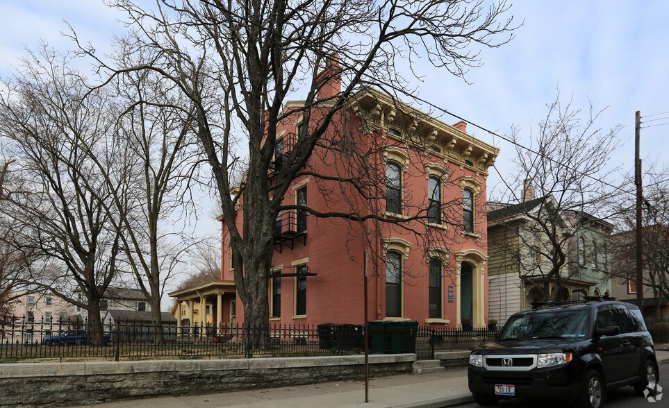 More Photos Of 2951 Sidney Ave, Cincinnati Office For Sale