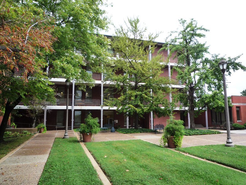 More Photos Of 1 Campbell Plz, Saint Louis Office For Lease