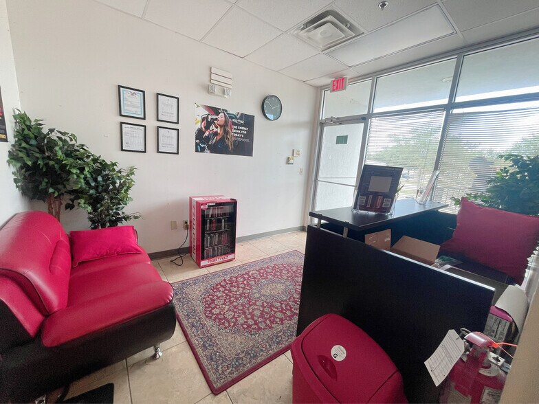 More Photos Of 1700 35th St, Orlando Warehouse For Lease