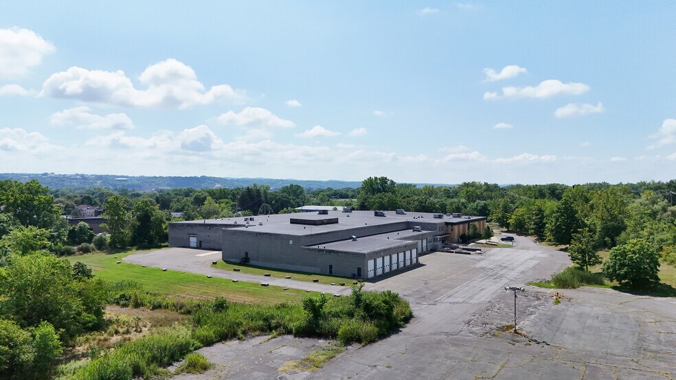 More Photos Of 21 Elm St, Watervliet Manufacturing For Sale