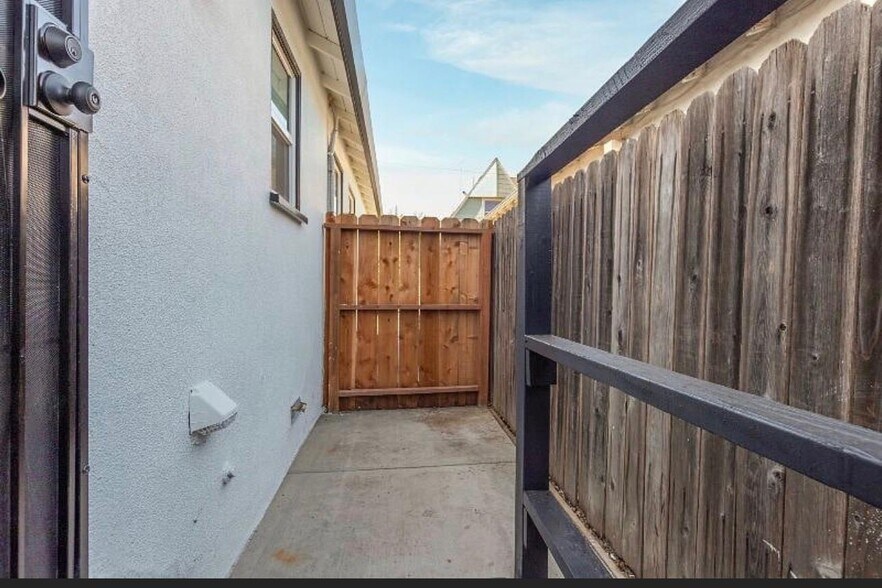 More Photos Of 2919 N California St, Stockton Apartments For Sale