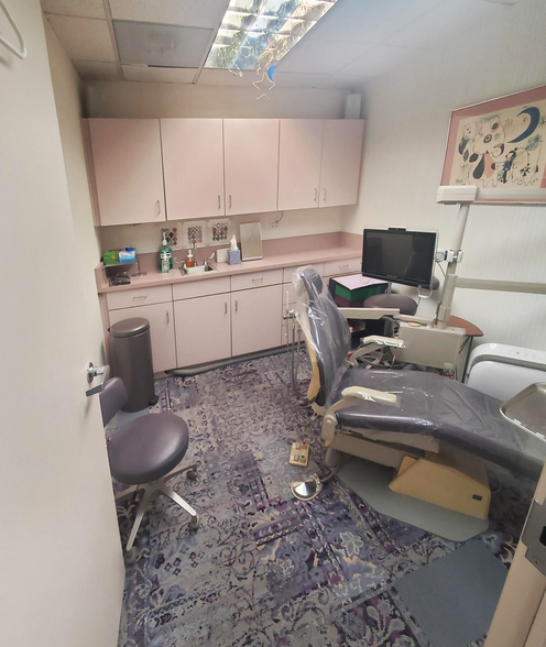 More Photos Of 901 Campus Dr, Daly City Medical For Lease
