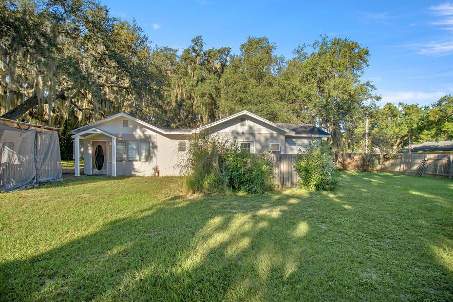 More Photos Of 6808 Lake Griffin Rd, Lady Lake Hotel For Sale