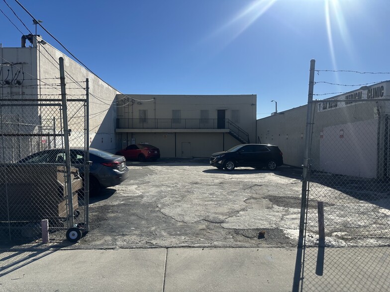 More Photos Of 4057-4061 1/2 Whittier Blvd, Los Angeles Medical For Sale