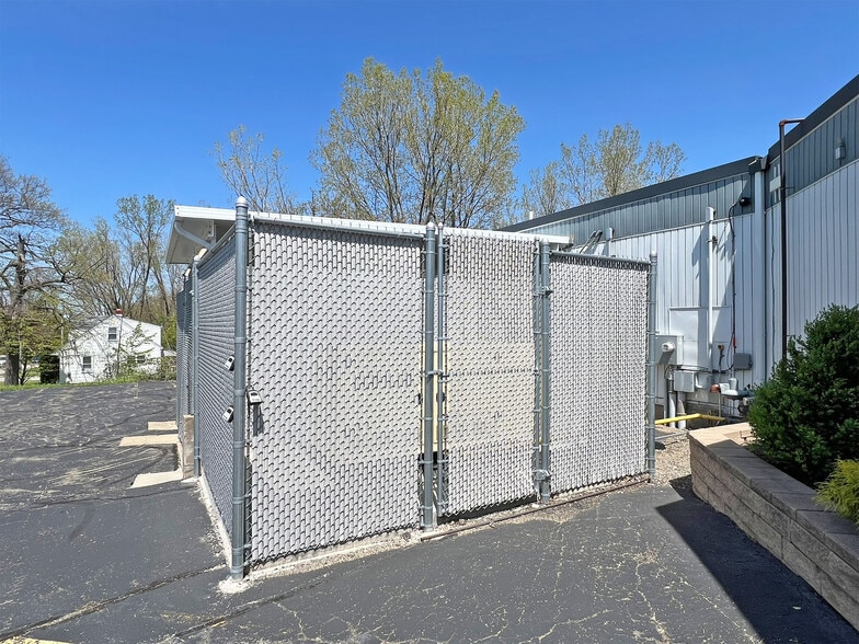More Photos Of 2178 W 38th St, Erie Storefront Retail Office For Sale