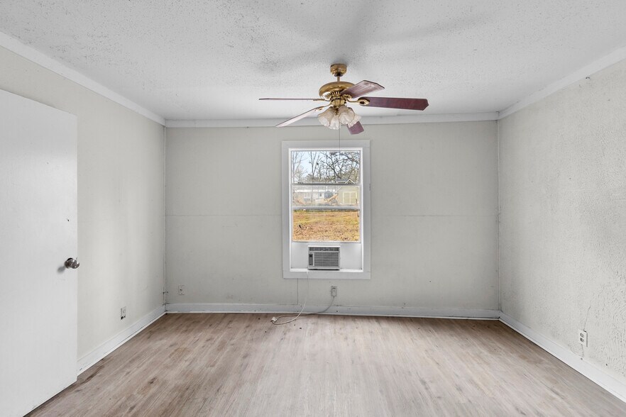 More Photos Of 31 Jackson Rd, Huntsville Apartments For Sale
