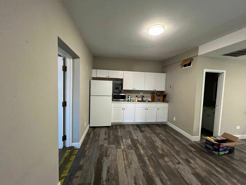 More Photos Of 11983 14th Ave, Aurora Industrial For Lease