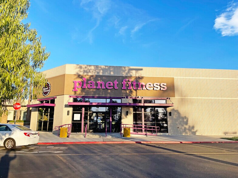 More Photos Of 2495-2597 Sycamore Dr, Simi Valley Unknown For Lease