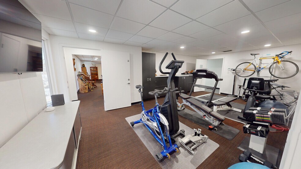 More Photos Of 4212 Medical Pky, Austin Medical For Sale