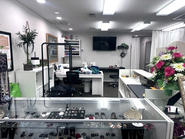 More Photos Of 512 Klumac Rd, Salisbury General Retail For Sale