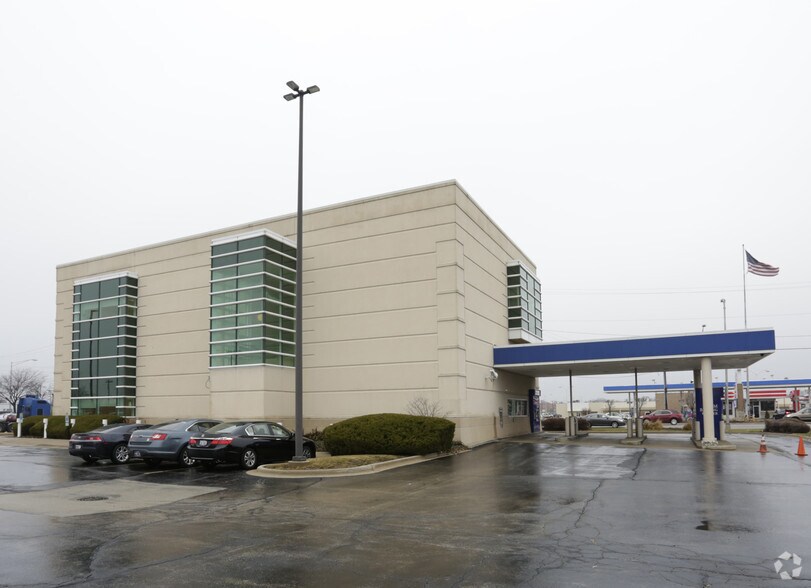 More Photos Of 1818 W Jefferson St, Joliet Office For Lease