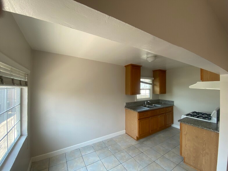 More Photos Of 2617-2619 Beverly Blvd, Montebello Loft Creative Space For Sale