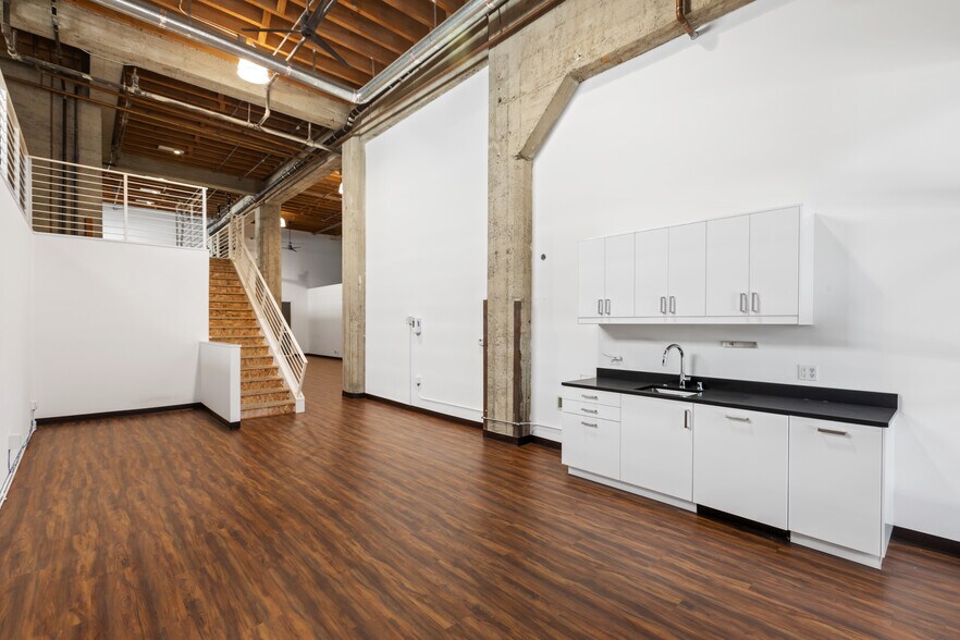More Photos Of 577 2nd St, San Francisco Office For Lease