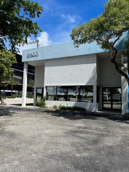 More Photos Of 5300 NW 12th Ave, Fort Lauderdale Warehouse For Lease