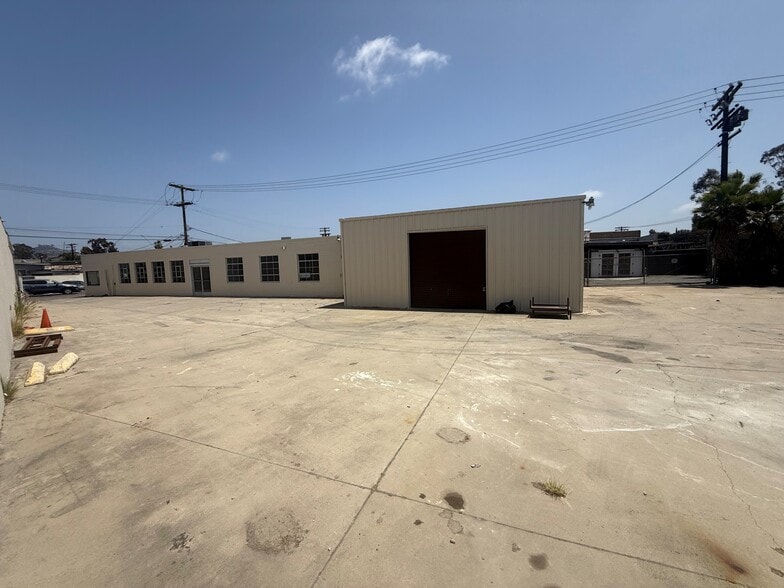 Primary Photo Of 8110 Commercial St, La Mesa Service For Lease