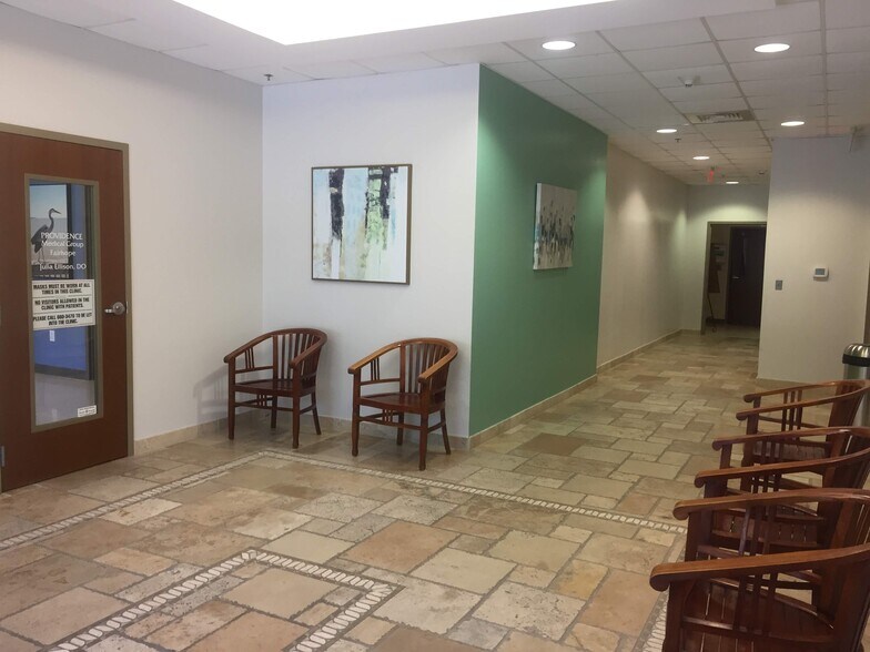 More Photos Of 411 N Section St, Fairhope Medical For Lease