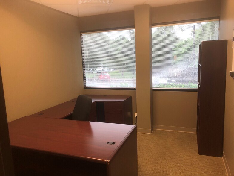 More Photos Of 1101 S Capital Of Texas Hwy, West Lake Hills Coworking Space