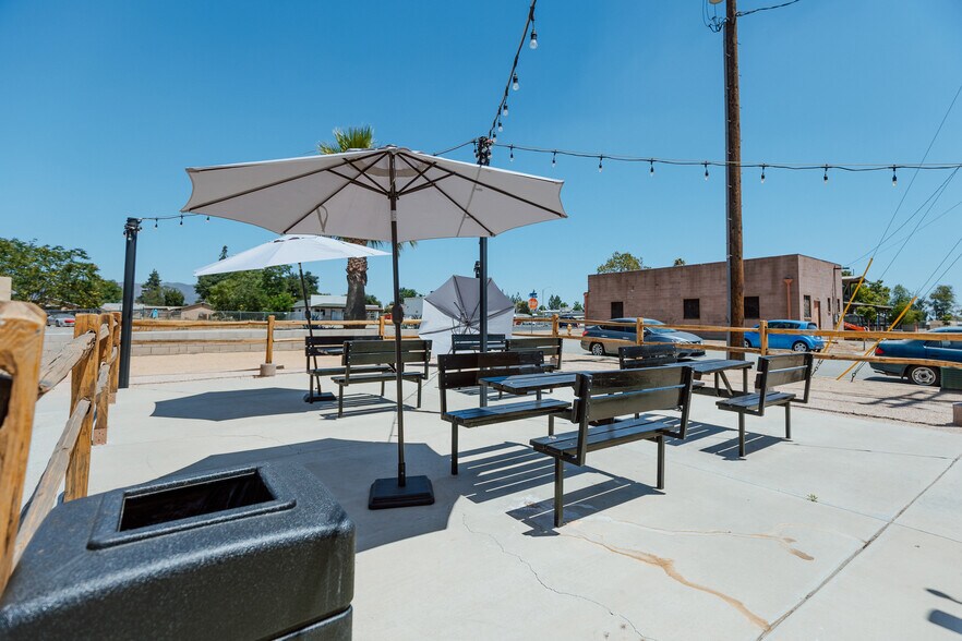 More Photos Of 950 Calimesa Blvd, Calimesa Freestanding For Sale