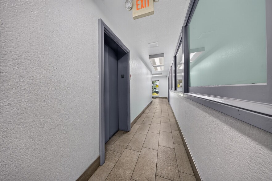 More Photos Of 20847 Sherman Way, Canoga Park Office For Sale