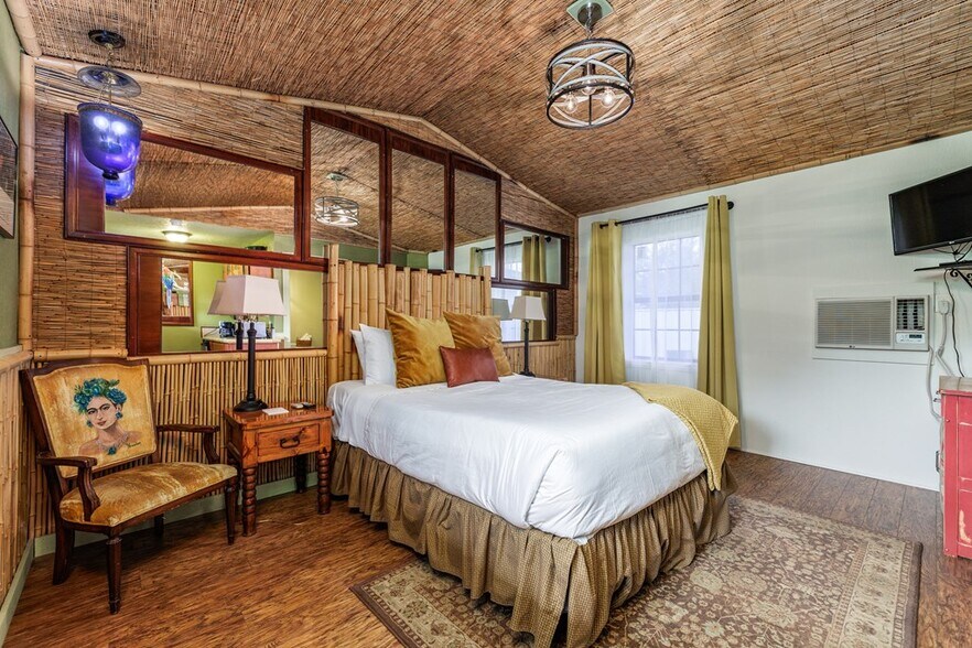 More Photos Of 20290 Playland Park, Christoval Hotel For Sale