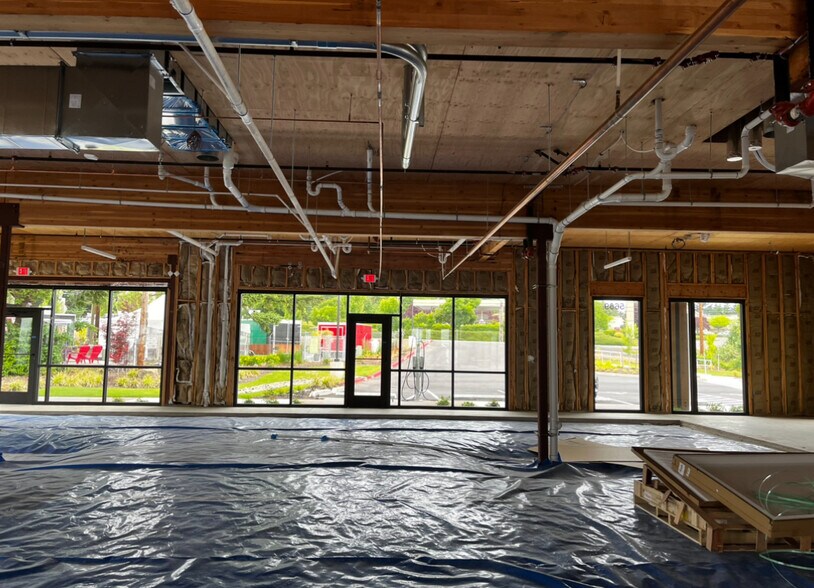 More Photos Of 5669 Commercial St SE, Salem Office For Sale