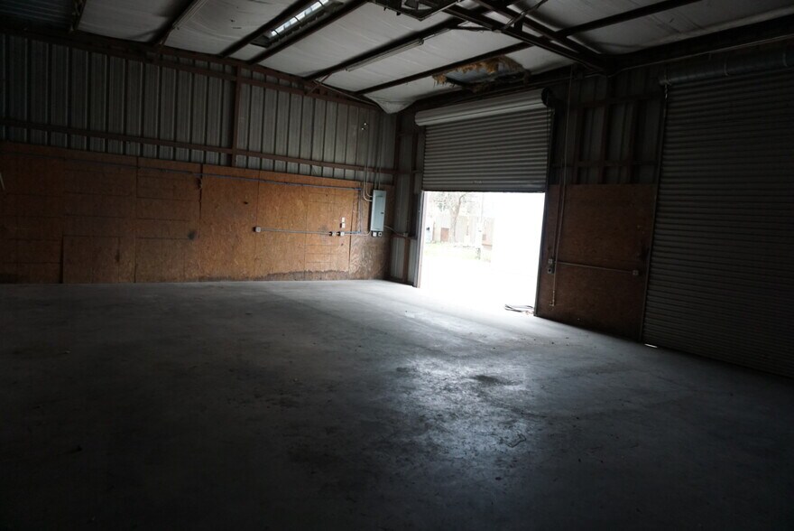 More Photos Of 12803 Rita Ln, Houston Warehouse For Sale
